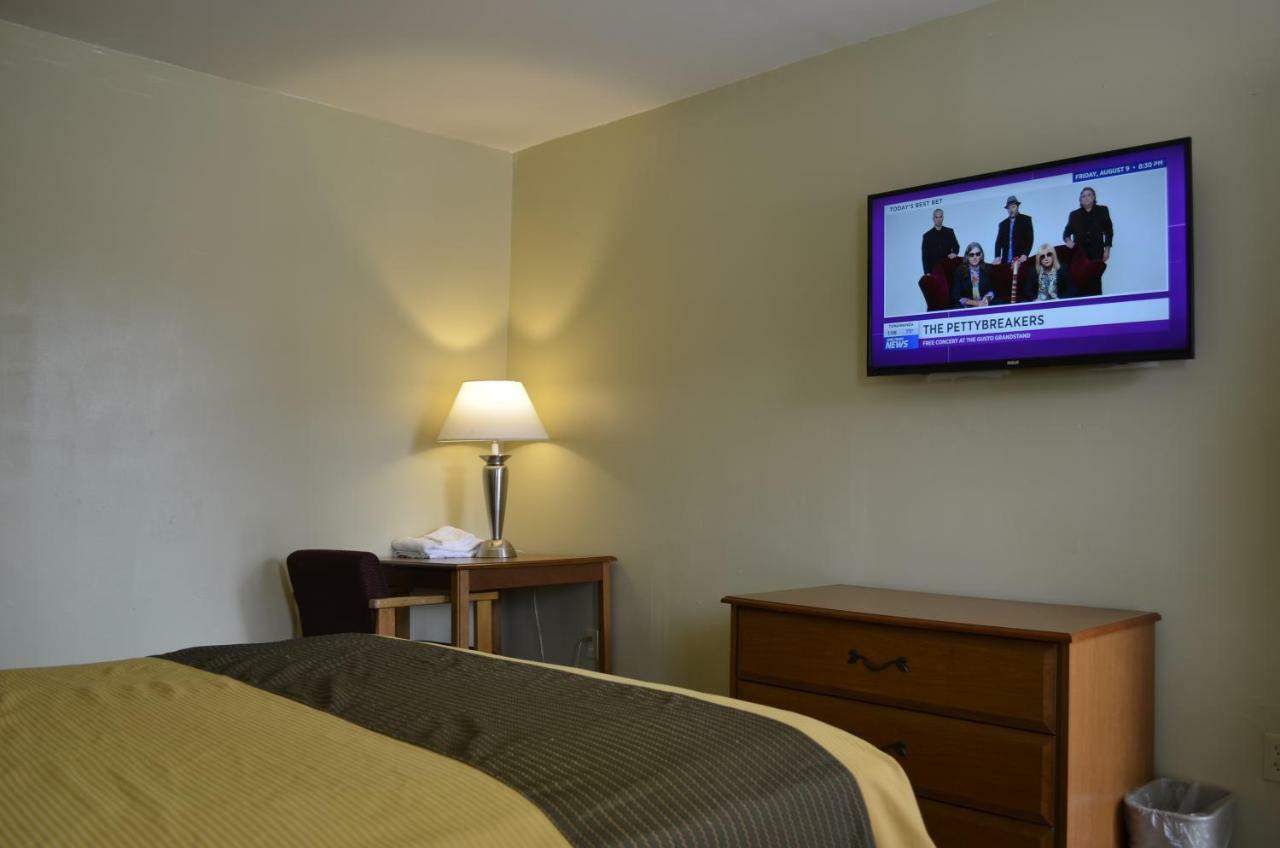 Budget Inn וויליאמסוויל מראה חיצוני תמונה